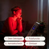 ATP Pro 350 op tafel in de woonkamer, vrouw zit in het rode licht, geen geknipper, pulsfunctie, aanraakscherm, dimbaar